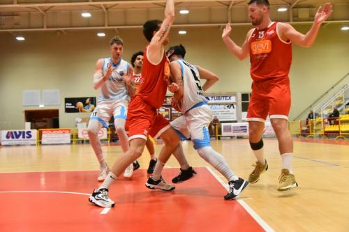 olimpia-vasto-73-77-71 (1)